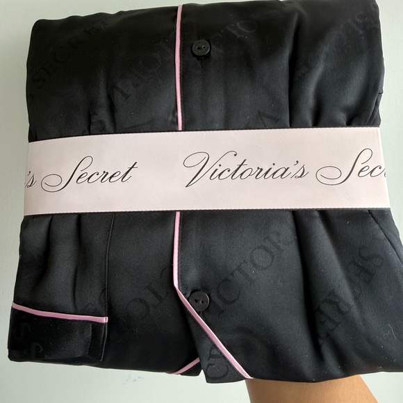 Victoria's Secret Black Pajamas with Pink Trim - Picture 2 of 3